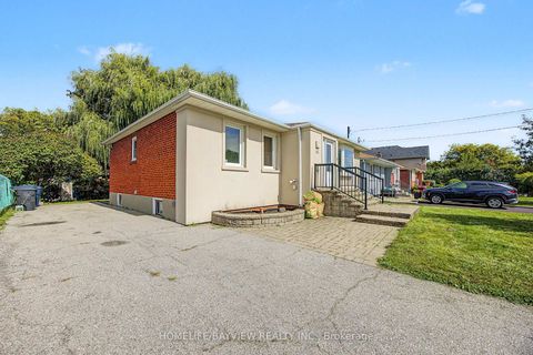 Photo 2 at 46 Acton Avenue, Bathurst Manor, Toronto