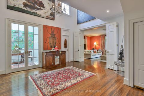 Photo 11 at 12 Shorncliffe Avenue, Casa Loma, Toronto