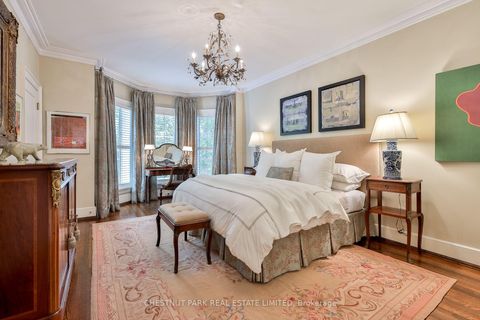 Photo 25 at 12 Shorncliffe Avenue, Casa Loma, Toronto