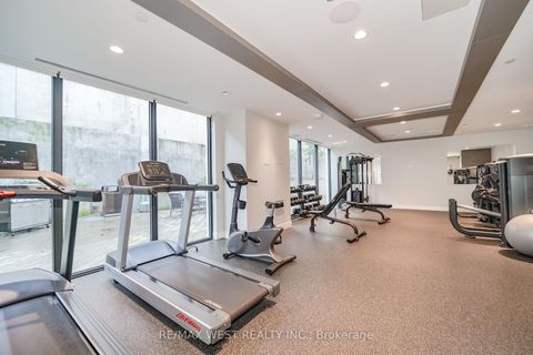 Photo 6 at 205 - 840 St Clair Avenue W, Oakwood Village, Toronto