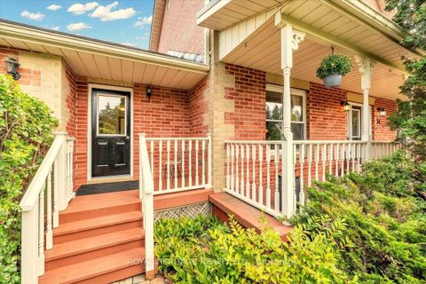 Photo 3 at 34 Audubon Way, Baldwin, Georgina