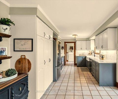Photo 6 at 34 Audubon Way, Baldwin, Georgina