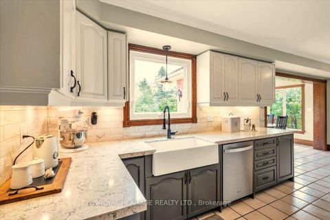 Photo 7 at 34 Audubon Way, Baldwin, Georgina