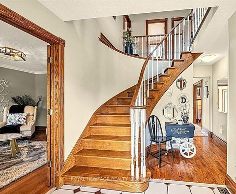 Photo 19 at 34 Audubon Way, Baldwin, Georgina