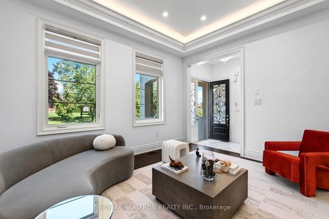 Photo 2 at 209 Hillsview Drive, Observatory, Richmond Hill