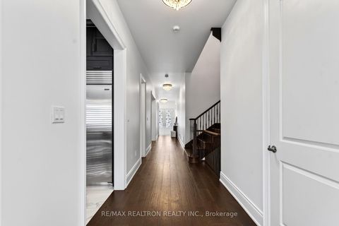 Photo 17 at 209 Hillsview Drive, Observatory, Richmond Hill