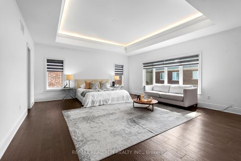 Photo 21 at 209 Hillsview Drive, Observatory, Richmond Hill