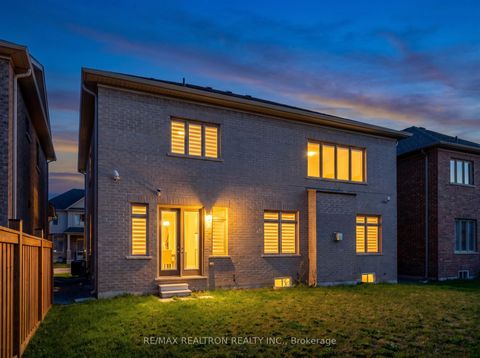 Photo 33 at 209 Hillsview Drive, Observatory, Richmond Hill