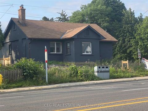 Photo 1 at 1105 Lillian Street, Newtonbrook East, Toronto