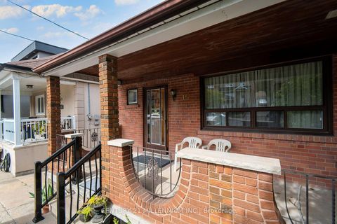 Photo 1 at 16 Rochdale Avenue, Fairbank, Toronto