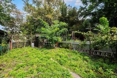 Photo 34 at 16 Rochdale Avenue, Fairbank, Toronto
