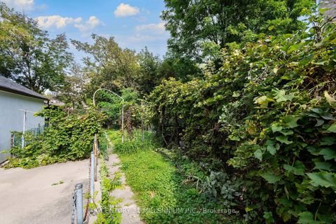 Photo 37 at 16 Rochdale Avenue, Fairbank, Toronto