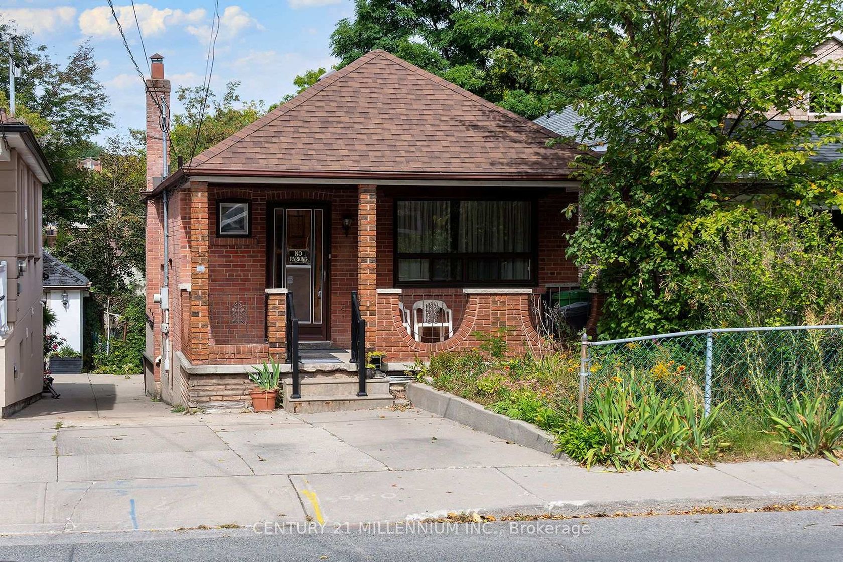 16 Rochdale Avenue, Fairbank, Toronto 