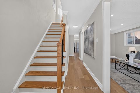 Photo 8 at 4 Linden Avenue, Kennedy Park, Toronto