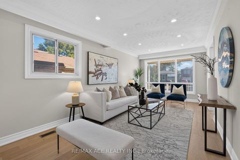 Photo 12 at 4 Linden Avenue, Kennedy Park, Toronto
