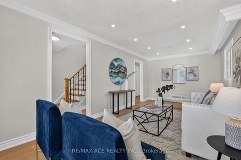 Photo 15 at 4 Linden Avenue, Kennedy Park, Toronto