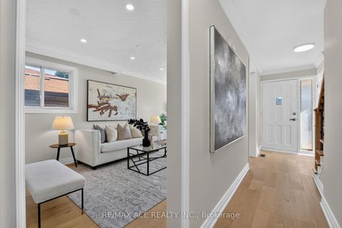 Photo 16 at 4 Linden Avenue, Kennedy Park, Toronto