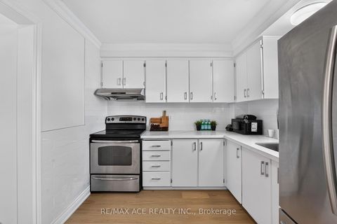 Photo 25 at 4 Linden Avenue, Kennedy Park, Toronto