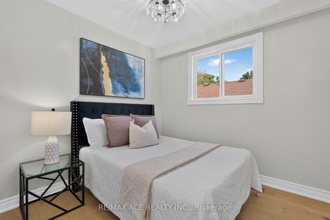 Photo 33 at 4 Linden Avenue, Kennedy Park, Toronto