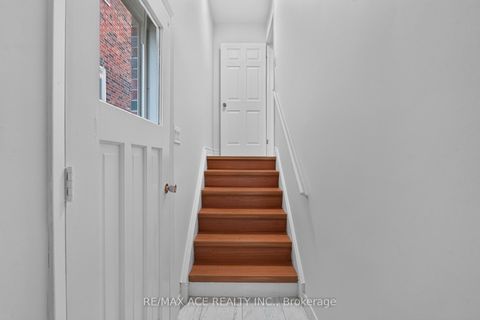 Photo 39 at 4 Linden Avenue, Kennedy Park, Toronto