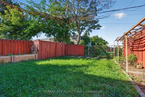 Photo 46 at 4 Linden Avenue, Kennedy Park, Toronto