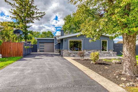 Photo 1 at 6 Millview Court, Clairville, Toronto