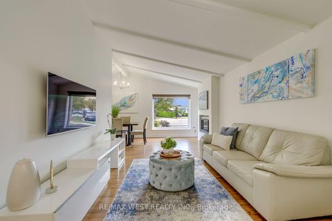 Photo 7 at 6 Millview Court, Clairville, Toronto