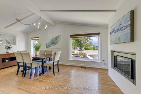 Photo 11 at 6 Millview Court, Clairville, Toronto