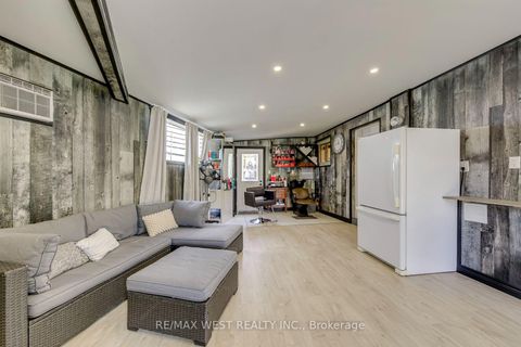 Photo 22 at 6 Millview Court, Clairville, Toronto