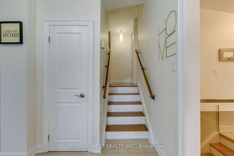 Photo 27 at 6 Millview Court, Clairville, Toronto