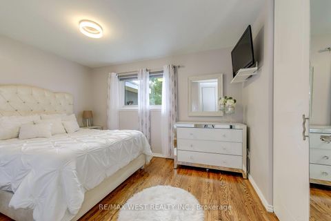 Photo 29 at 6 Millview Court, Clairville, Toronto