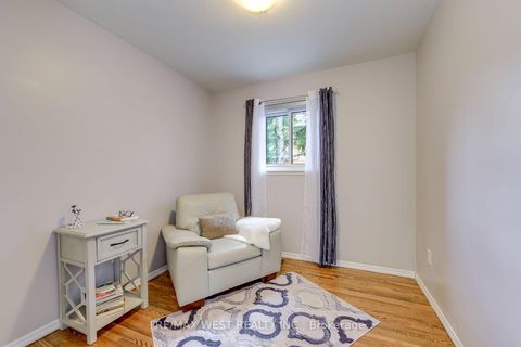 Photo 33 at 6 Millview Court, Clairville, Toronto