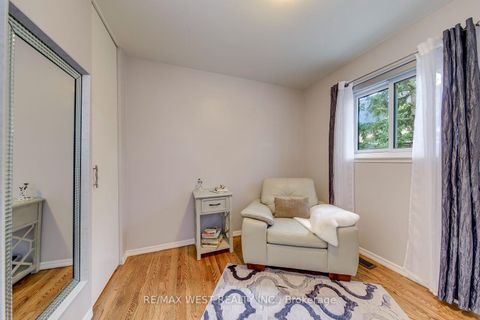 Photo 34 at 6 Millview Court, Clairville, Toronto