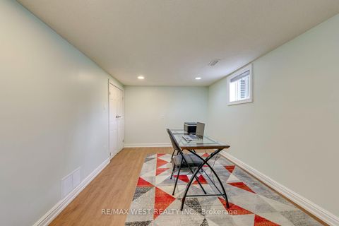 Photo 37 at 6 Millview Court, Clairville, Toronto