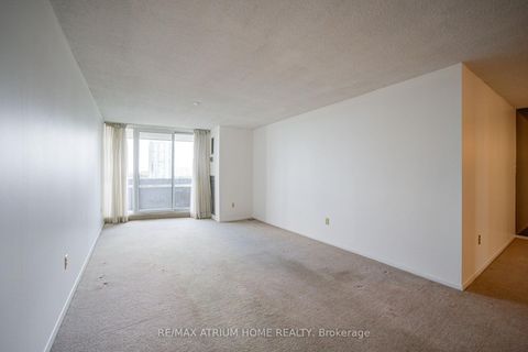 Photo 12 at 1105 - 3131 Bridletowne Circle, L'Amoreaux, Toronto