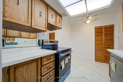 Photo 15 at 1105 - 3131 Bridletowne Circle, L'Amoreaux, Toronto