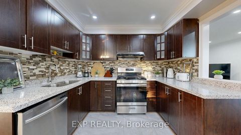 Photo 13 at 97 Jackman Crescent, West Woodbridge, Vaughan