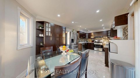 Photo 16 at 97 Jackman Crescent, West Woodbridge, Vaughan