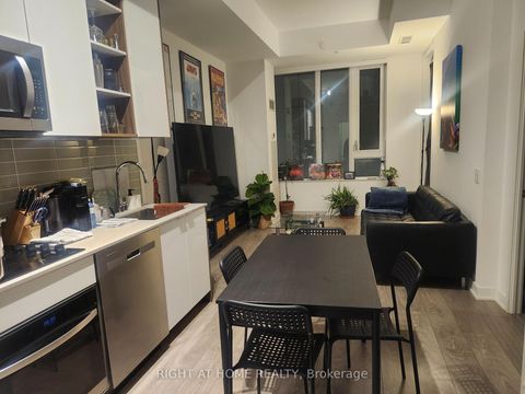 Photo 5 at 221 - 543 Richmond Street W, Waterfront Communities C1, Toronto
