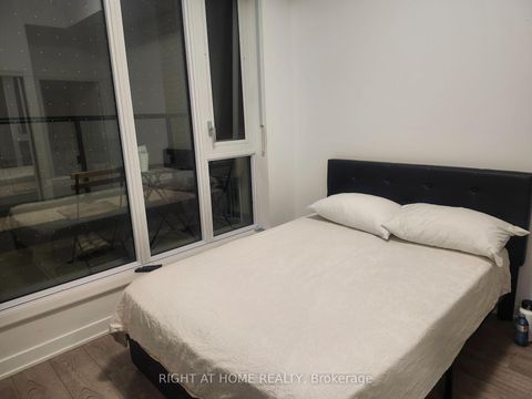 Photo 13 at 221 - 543 Richmond Street W, Waterfront Communities C1, Toronto