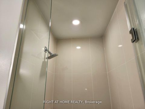 Photo 17 at 221 - 543 Richmond Street W, Waterfront Communities C1, Toronto
