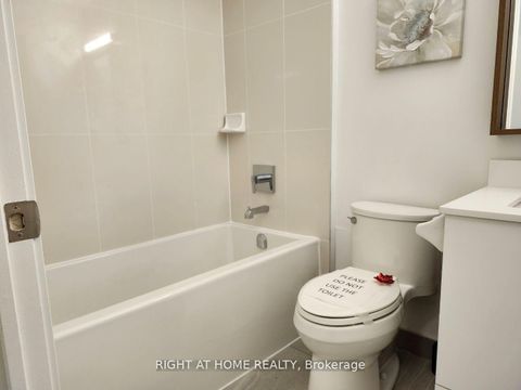 Photo 25 at 221 - 543 Richmond Street W, Waterfront Communities C1, Toronto