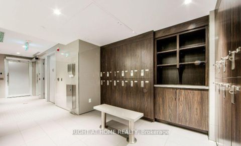 Photo 39 at 221 - 543 Richmond Street W, Waterfront Communities C1, Toronto