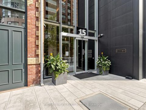 Photo 2 at 5004 - 15 Grenville Street, Bay Street Corridor, Toronto
