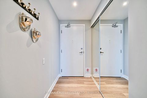 Photo 5 at 5004 - 15 Grenville Street, Bay Street Corridor, Toronto