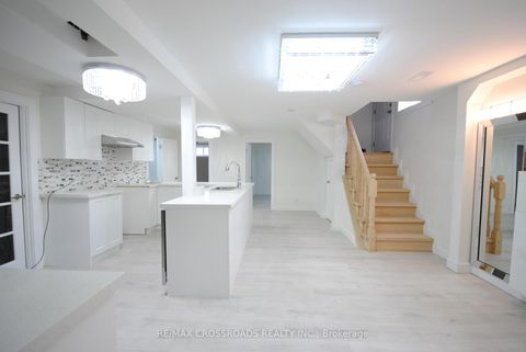 Photo 12 at 25 Arbutus Crescent, Dorset Park, Toronto