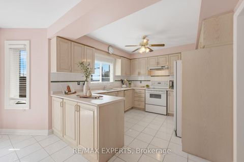 Photo 11 at 337 Forest Drive, West Woodbridge, Vaughan