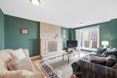 Photo 13 at 337 Forest Drive, West Woodbridge, Vaughan