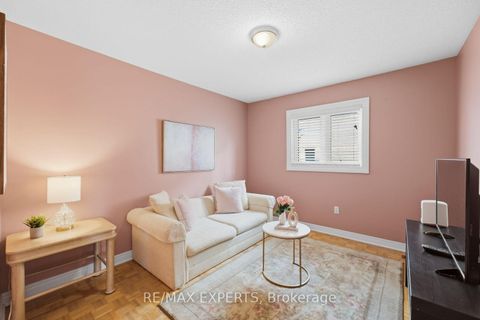 Photo 14 at 337 Forest Drive, West Woodbridge, Vaughan