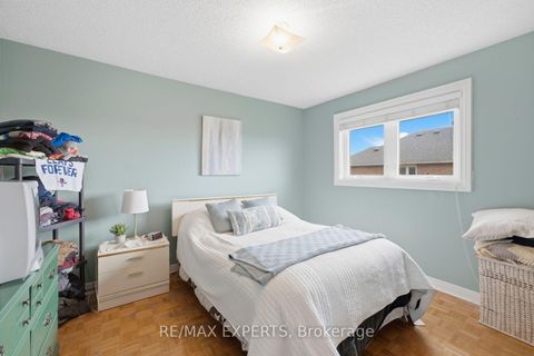 Photo 22 at 337 Forest Drive, West Woodbridge, Vaughan